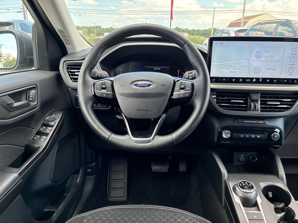 Used 2025 Ford Escape Active w/ Tech Pack #1 AWD/4WD image 17