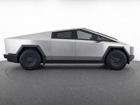 Used 2024 Tesla Cybertruck AWD Crew Cab image 8