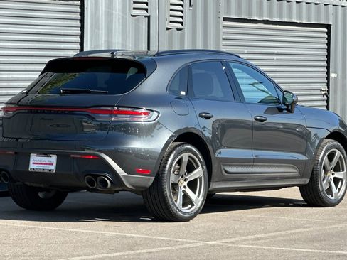 Certified 2023 Porsche Macan image 8