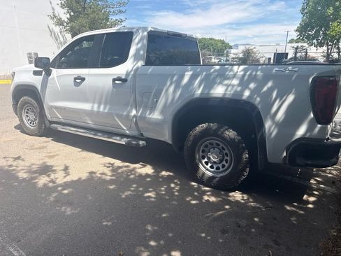 Used 2019 GMC Sierra 1500 4x4 Double Cab w/ Convenience Package image 2