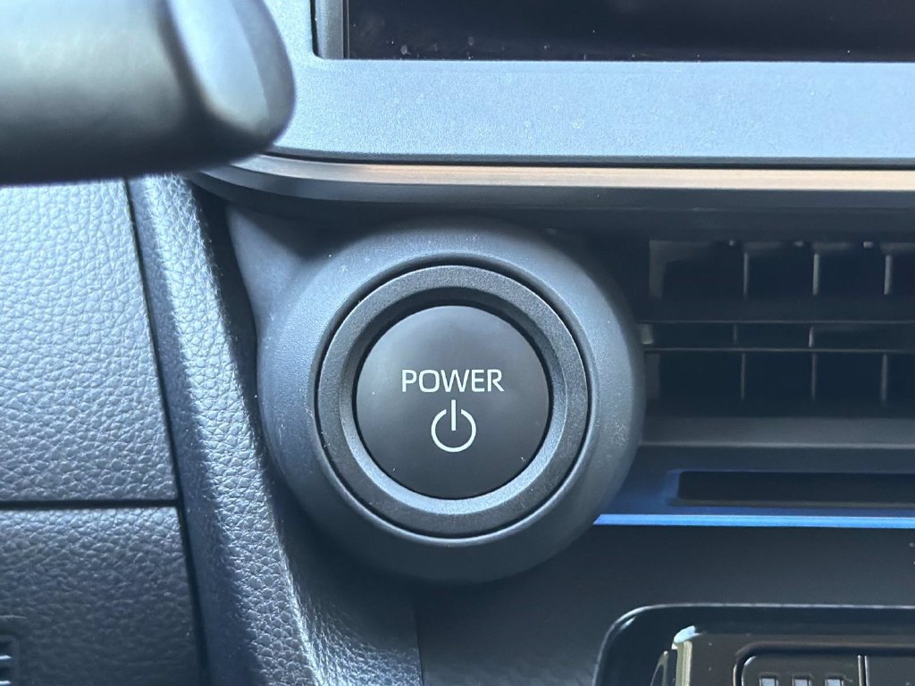 Used 2025 Toyota Prius FWD image 27