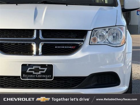 Used 2016 Dodge Grand Caravan SE image 4