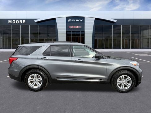 Used 2021 Ford Explorer XLT w/ Class III Trailer Tow Package image 2