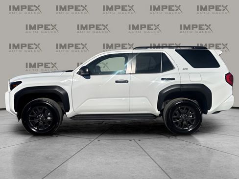 Used 2025 Toyota 4Runner SR5 image 2