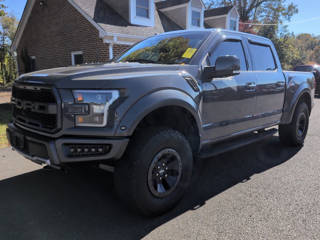 Used 2018 Ford F150 Raptor w/ Equipment Group 802A Luxury AWD/4WD image 3