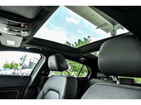 Used 2020 Mercedes-Benz GLA 250 4MATIC image 13