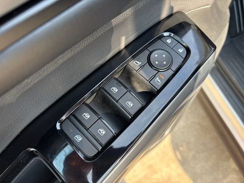 Certified 2025 Nissan Pathfinder SL AWD/4WD image 11