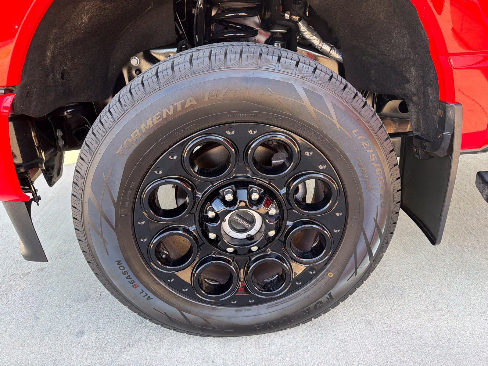 Used 2024 Ford F250 XLT w/ Black Appearance Package AWD/4WD image 12