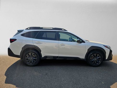Used 2023 Subaru Outback Onyx Edition AWD/4WD image 2