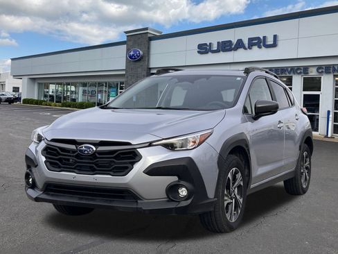 Used 2024 Subaru Crosstrek 2.0i Premium image 3