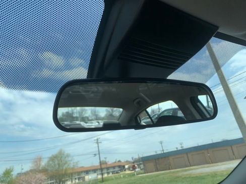 Used 2025 Nissan Altima 2.5 SV image 19