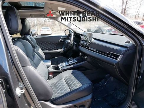 Used 2024 Mitsubishi Outlander SEL AWD/4WD image 7
