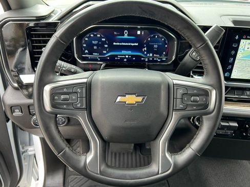 Used 2025 Chevrolet Silverado 2500 LT w/ Convenience Package image 18