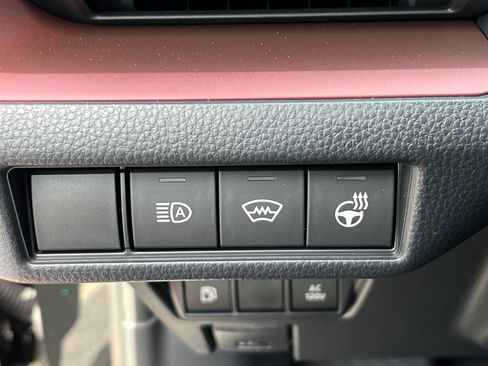 New 2026 Toyota Prius Plug-In Hybrid FWD image 27