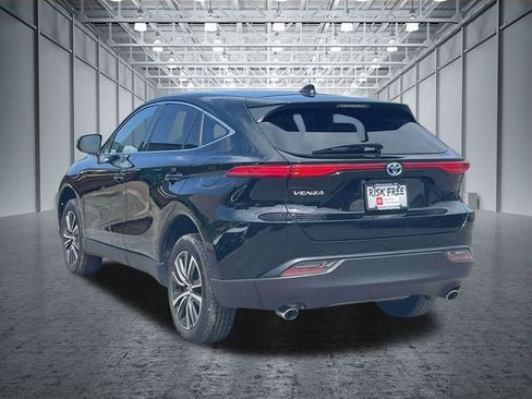 Certified 2023 Toyota Venza LE AWD/4WD image 10