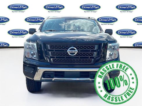 Used 2021 Nissan Titan SV w/ SV Convenience Package AWD/4WD image 2