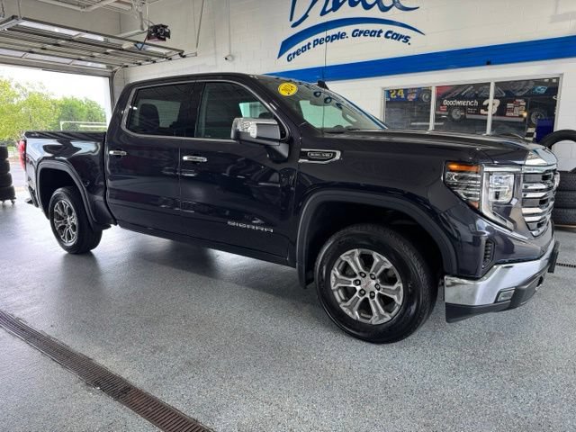 Used 2024 GMC Sierra 1500 SLT AWD/4WD image 12