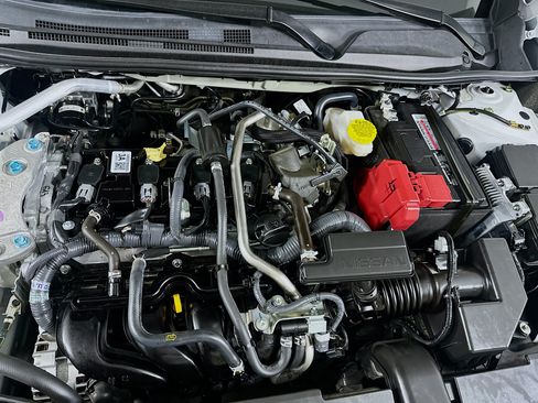Used 2024 Nissan Sentra SR FWD image 31
