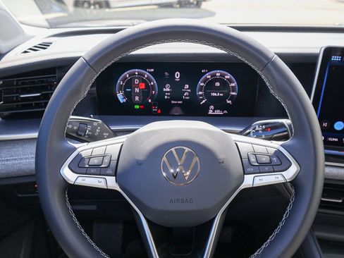 New 2026 Volkswagen Tiguan S AWD/4WD image 22