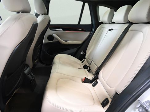 Used 2018 BMW X1 xDrive28i w/ Convenience Package AWD/4WD image 14