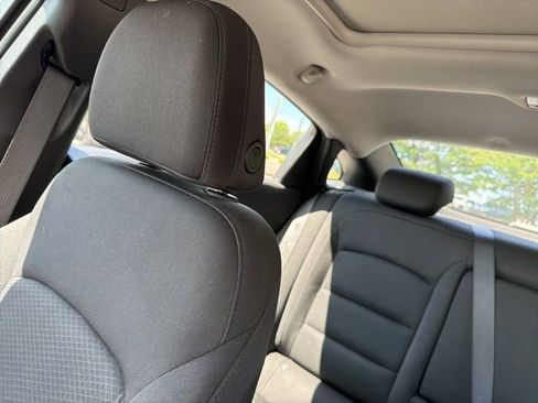 Used 2024 Chevrolet Malibu LT FWD image 18