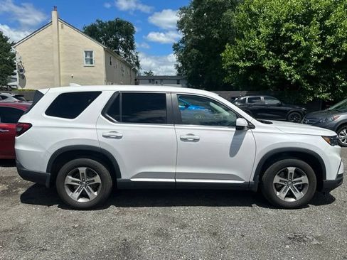 Used 2023 Honda Pilot EX-L image 4