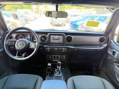 Used 2022 Jeep Wrangler Sport AWD/4WD image 11