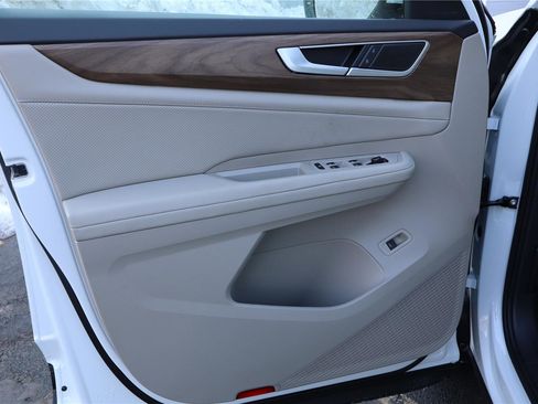 New 2026 Volkswagen Atlas SE image 11