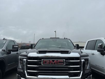 New 2025 GMC Sierra 3500 SLE w/ SLE Convenience Package