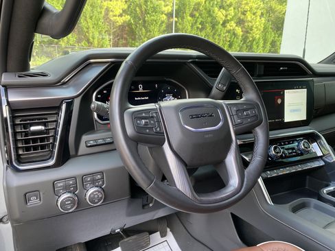 Used 2026 GMC Sierra 2500 Denali Ultimate AWD/4WD image 13