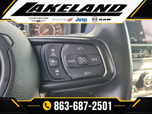 Used 2024 Jeep Gladiator Mojave AWD/4WD image 29