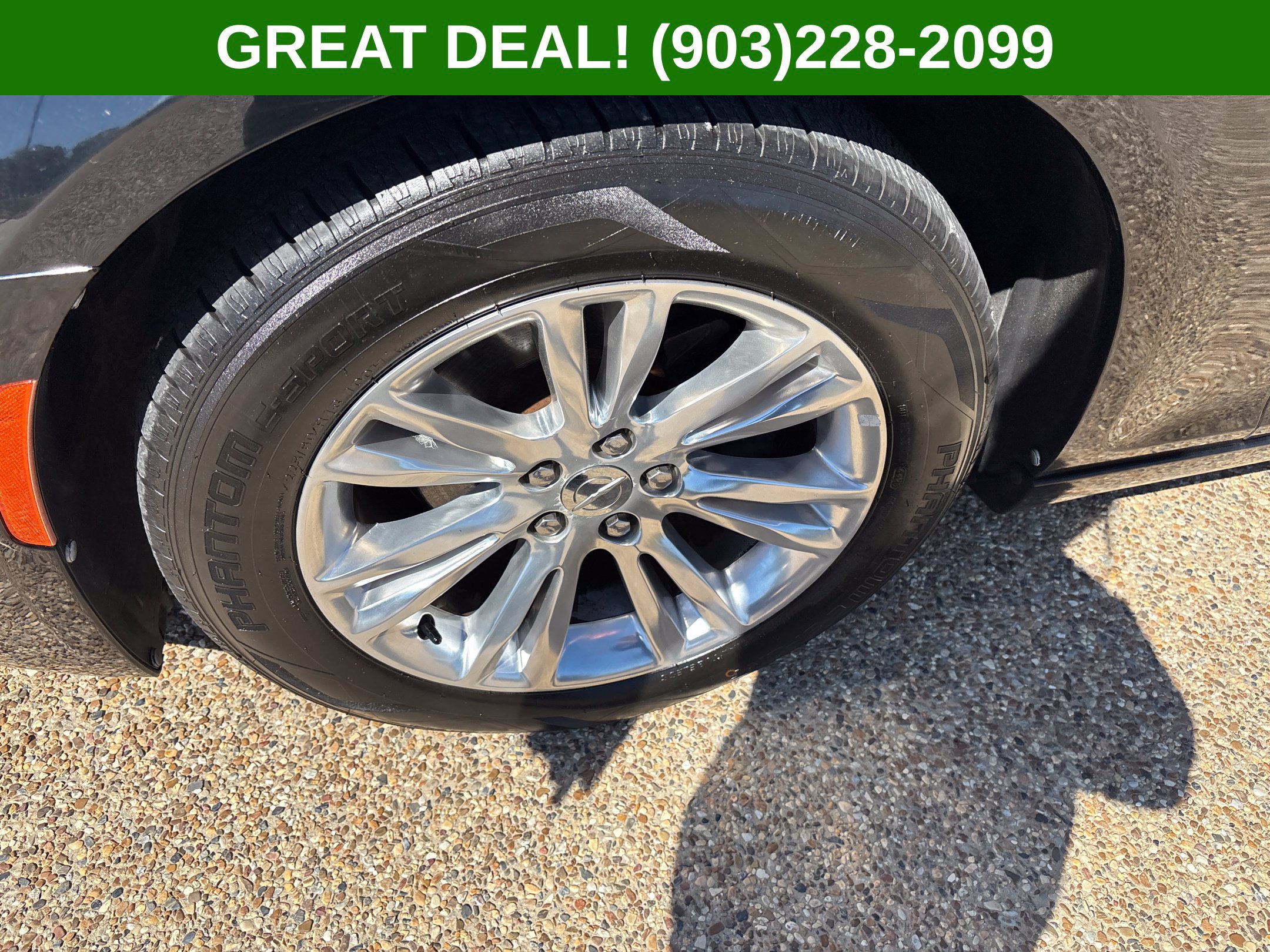 Used 2016 Chrysler 300 C RWD image 14