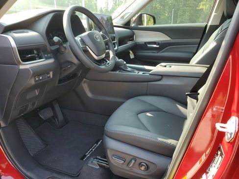 New 2026 Toyota Grand Highlander Limited FWD image 18