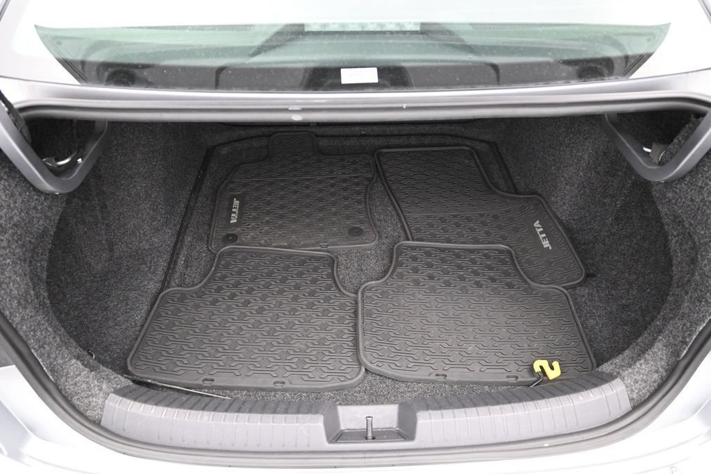 Used 2022 Volkswagen Jetta SE FWD image 25