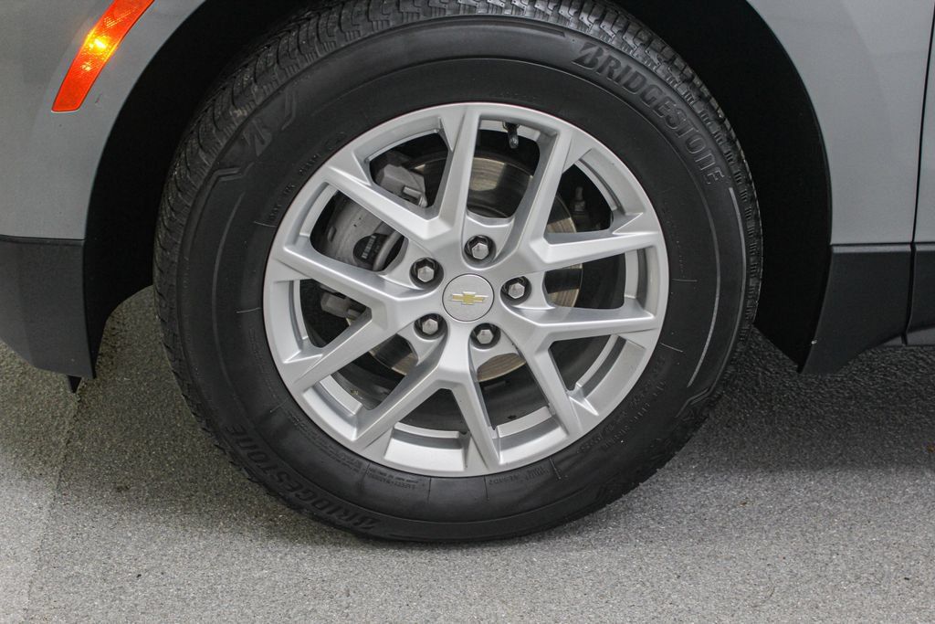 Used 2023 Chevrolet Equinox LT AWD/4WD image 15