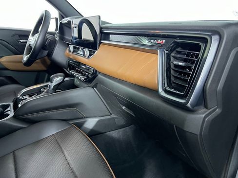 Used 2024 GMC Canyon AT4 w/ AT4 Premium Package image 30