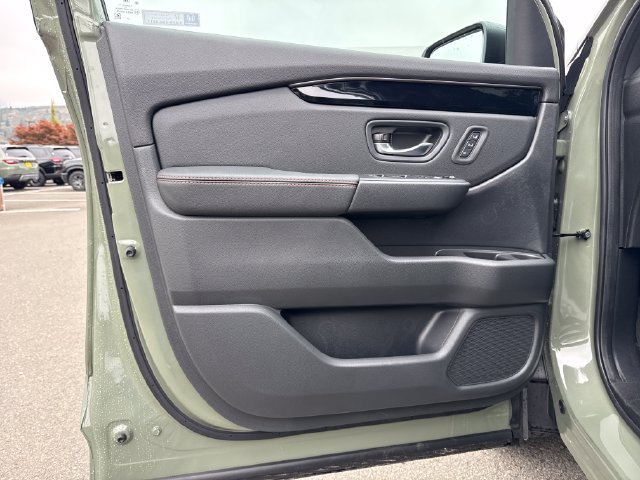 Used 2026 Honda Pilot TrailSport image 18