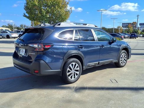 Certified 2025 Subaru Outback Premium image 4