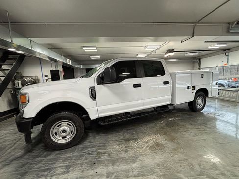Used 2020 Ford F250 XL image 4