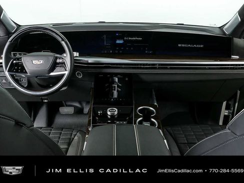 Certified 2025 Cadillac Escalade ESV Sport Platinum AWD/4WD image 21