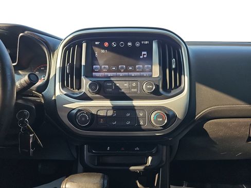 Used 2016 GMC Canyon SLE RWD image 17