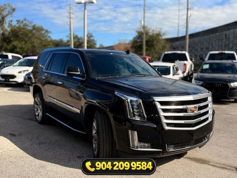 Used 2019 Cadillac Escalade Luxury AWD/4WD image 10