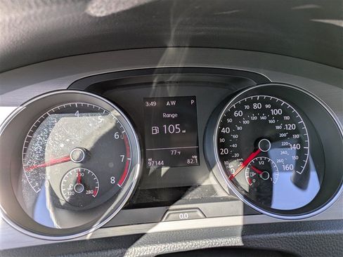 Used 2015 Volkswagen Golf S FWD image 21
