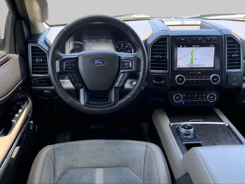 Used 2019 Ford Expedition Limited w/ Equipment Group 302A RWD image 6