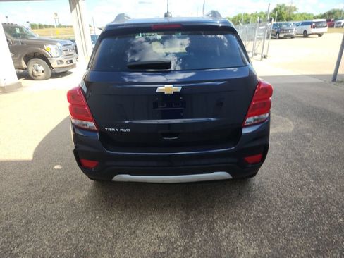 Used 2022 Chevrolet Trax LT w/ LT Convenience Package AWD/4WD image 7