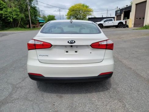 Used 2015 Kia Forte LX FWD image 6