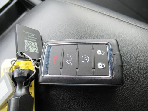 Certified 2025 Jeep Grand Cherokee L Laredo w/ Luxury Tech Group I RWD image 28