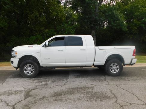 Used 2021 RAM 2500 Laramie AWD/4WD image 2