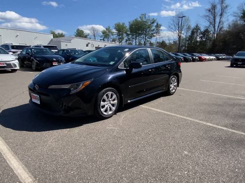 Used 2024 Toyota Corolla LE image 5