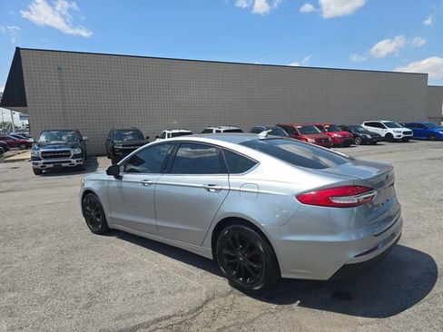Used 2020 Ford Fusion SE FWD image 7